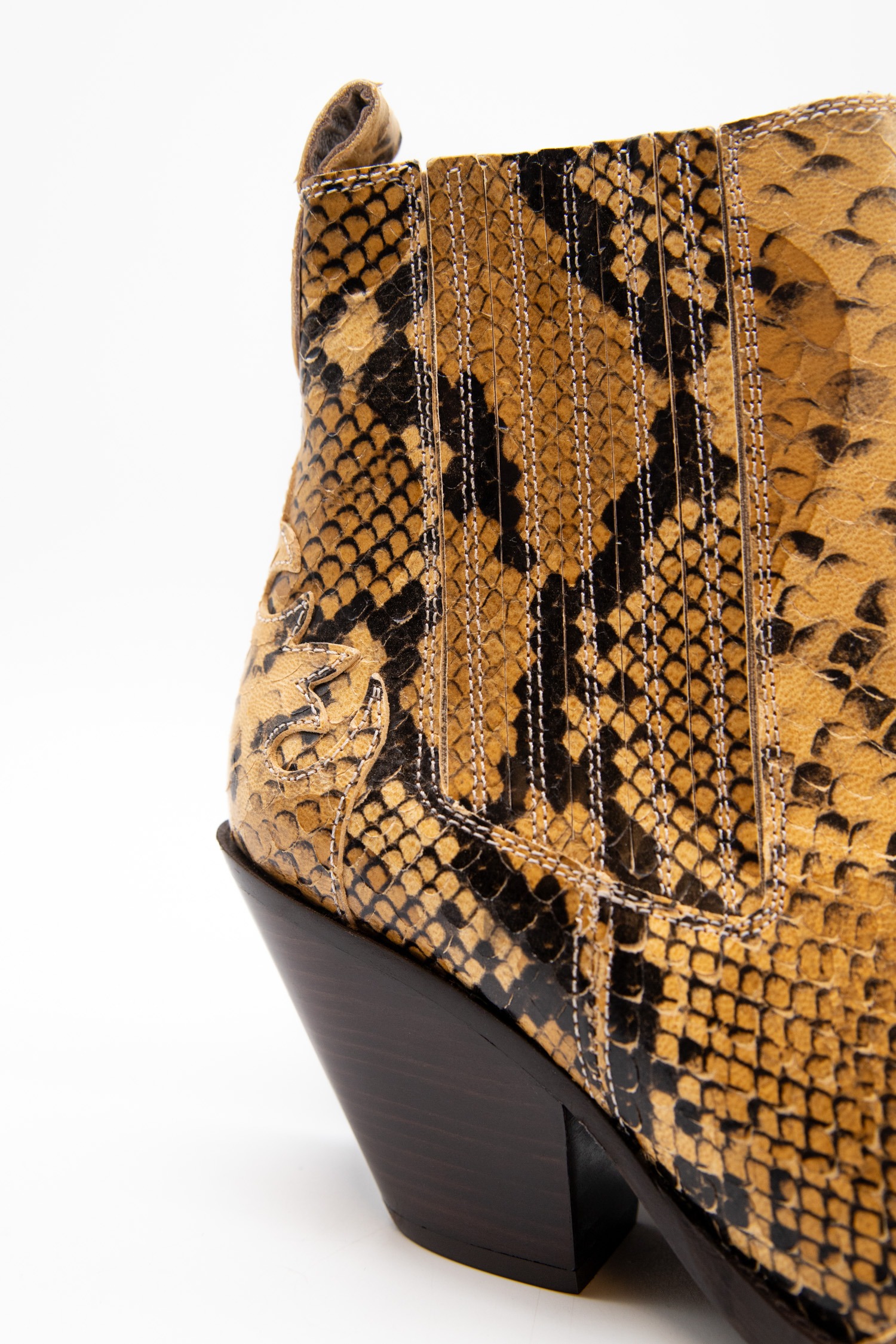 Toral Stiefelette im Schlangen-Print in Vanille