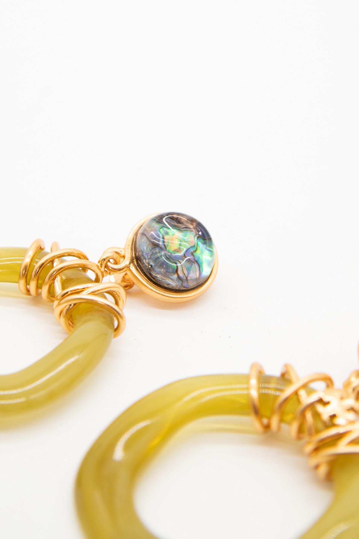 Tory Burch Ohrclips in Gold, Oliv und Blau