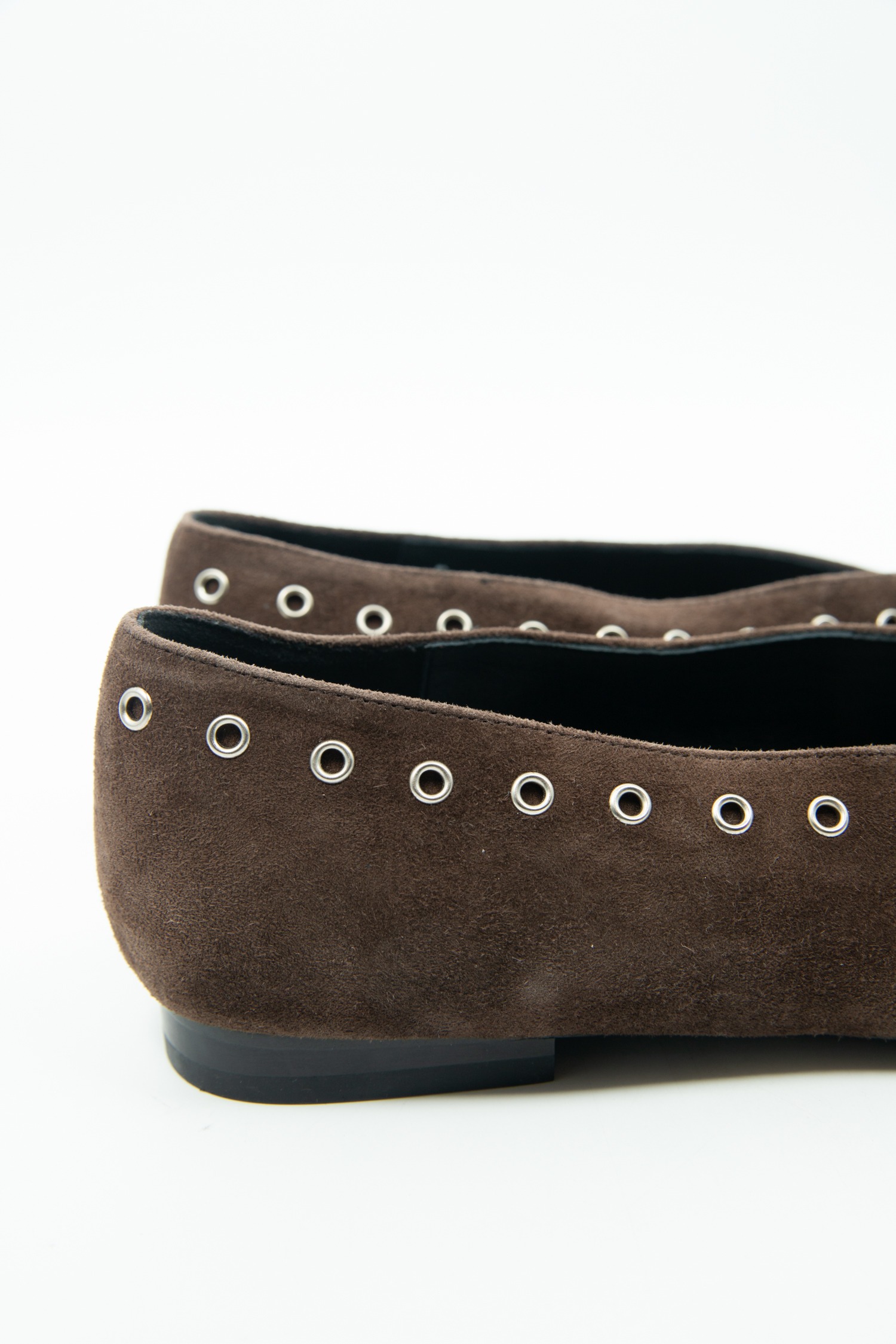 Toteme Schnürballerinas aus Velourleder in Dunkelbraun