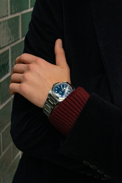 Tudor Black Bay 41 Armbanduhr in Silber und Dunkelblau