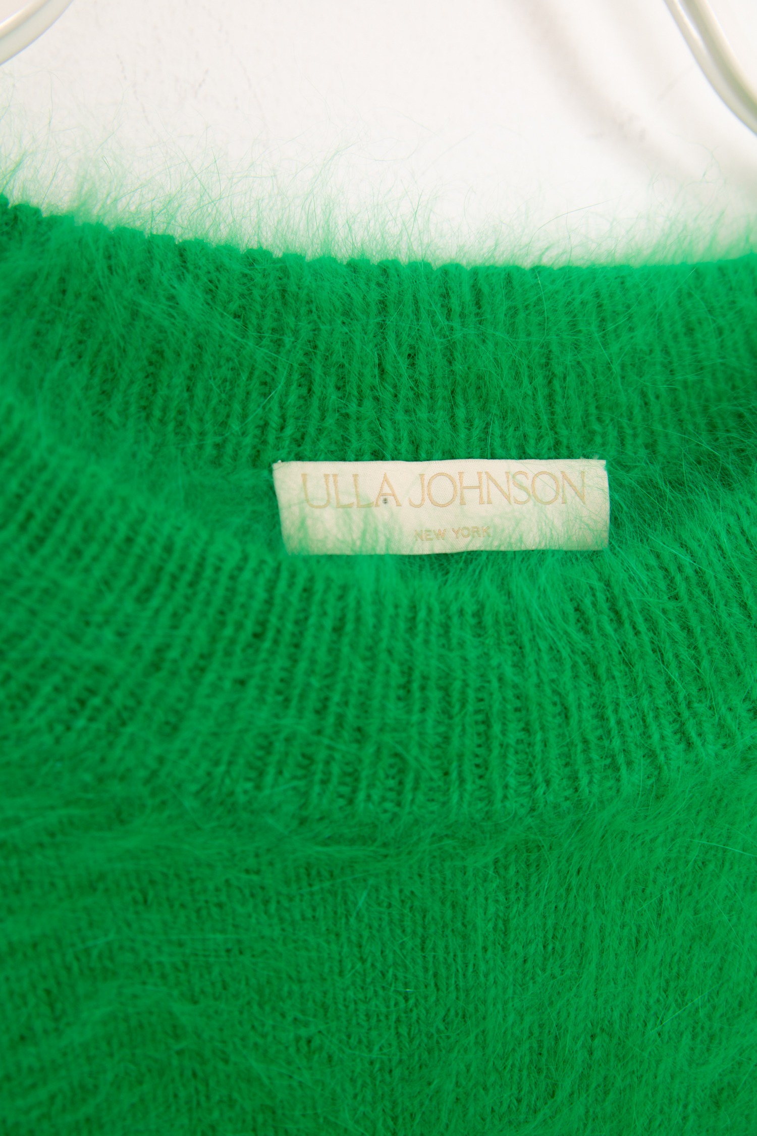 Ulla Johnson "Emira" Pullover aus Angora in Grün