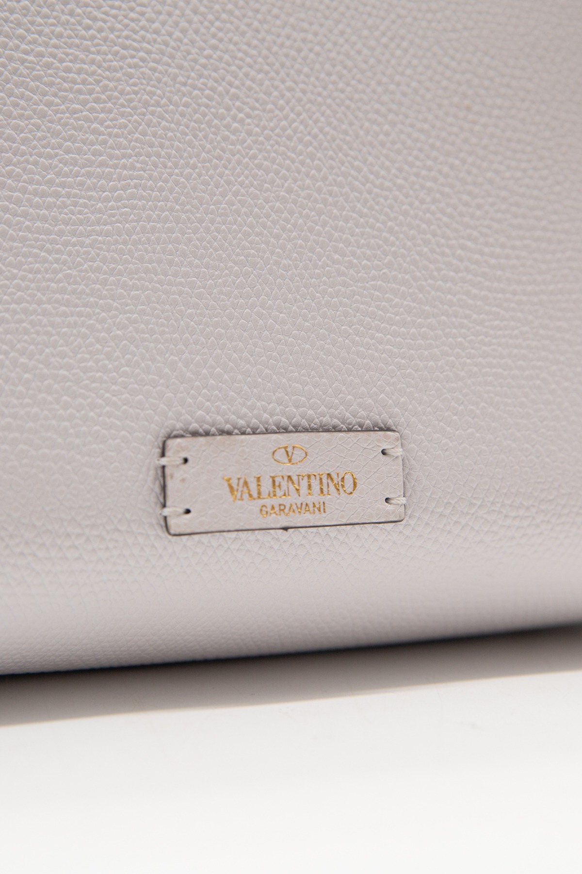 Valentino "VSLING" Mini Handtasche in Weiß und Gold