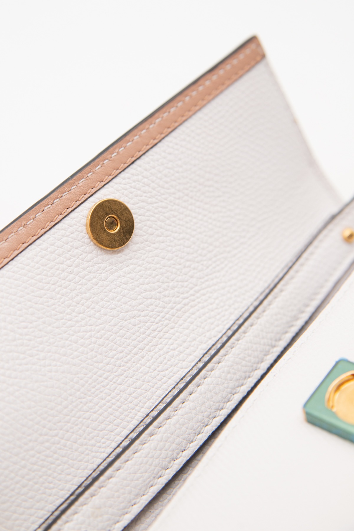 Valentino "VSLING" Mini Handtasche in Weiß und Gold