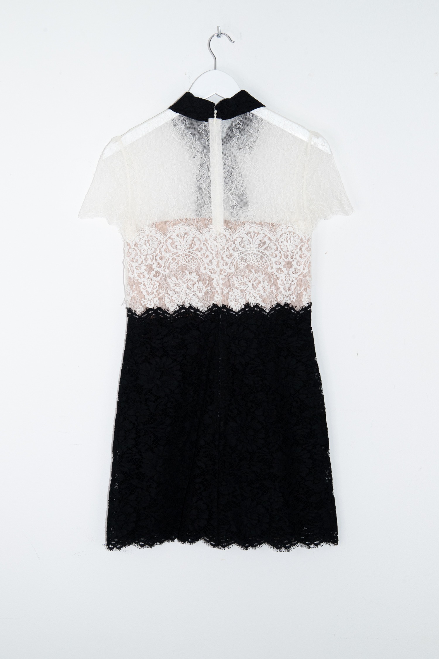 Valentino Minikleid mit Spitze in Weiß und Schwarz