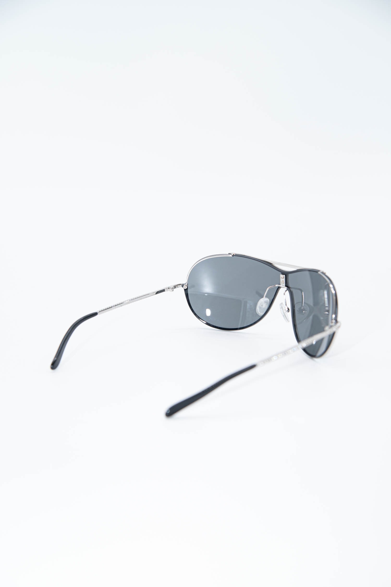 Valentino Sonnenbrille mit Glitzersteinen in Schwarz und Silber