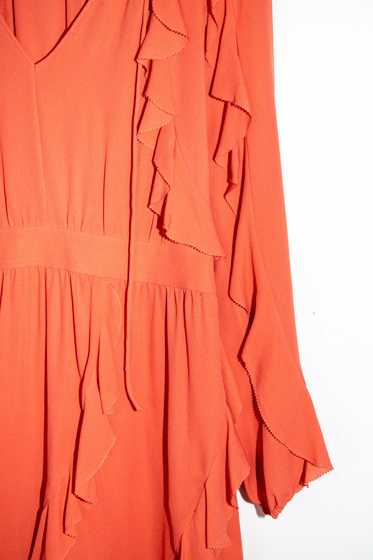 Valentino Minikleid mit Volants in Koralle