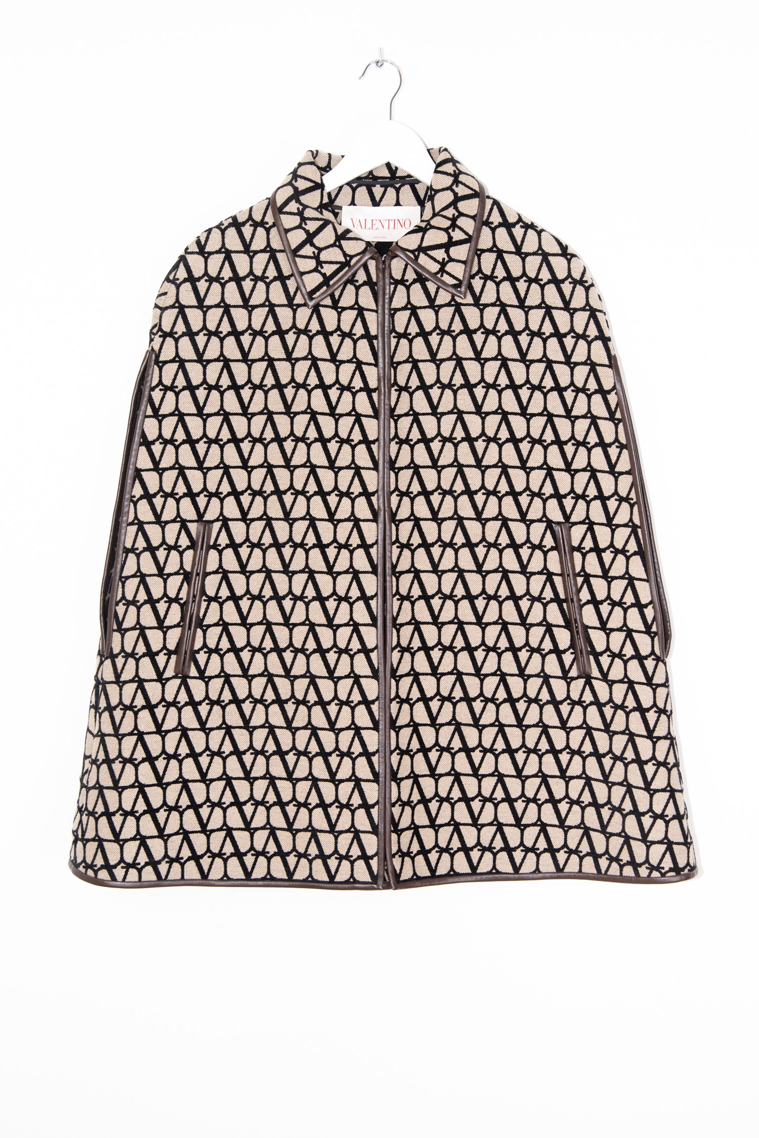 Valentino Monogramm Cape in Beige, Schwarz und Dunkelbraun