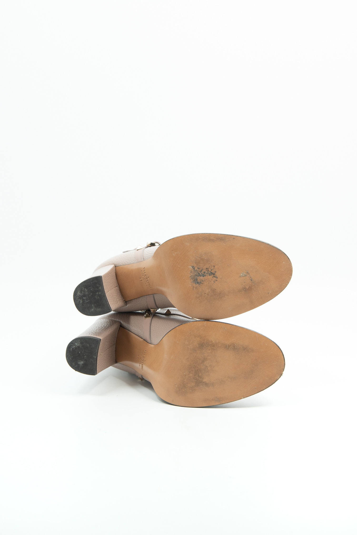 Valentino Garavani "Rockstud" Stiefelette in Beige