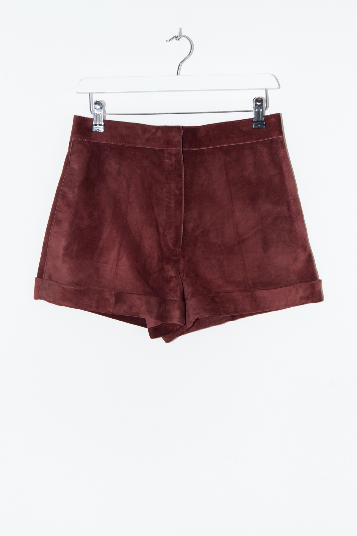 Valentino Shorts aus Veloursleder in Bordeauxrot