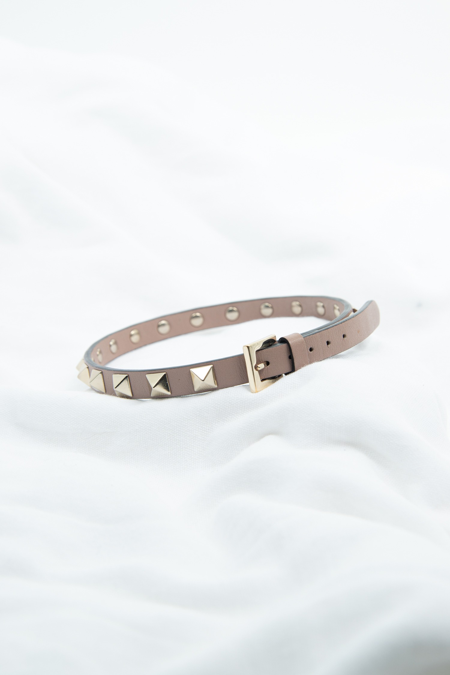 Valentino "Rockstud Double-Strap" Wickelarmband in Rosa und Gold