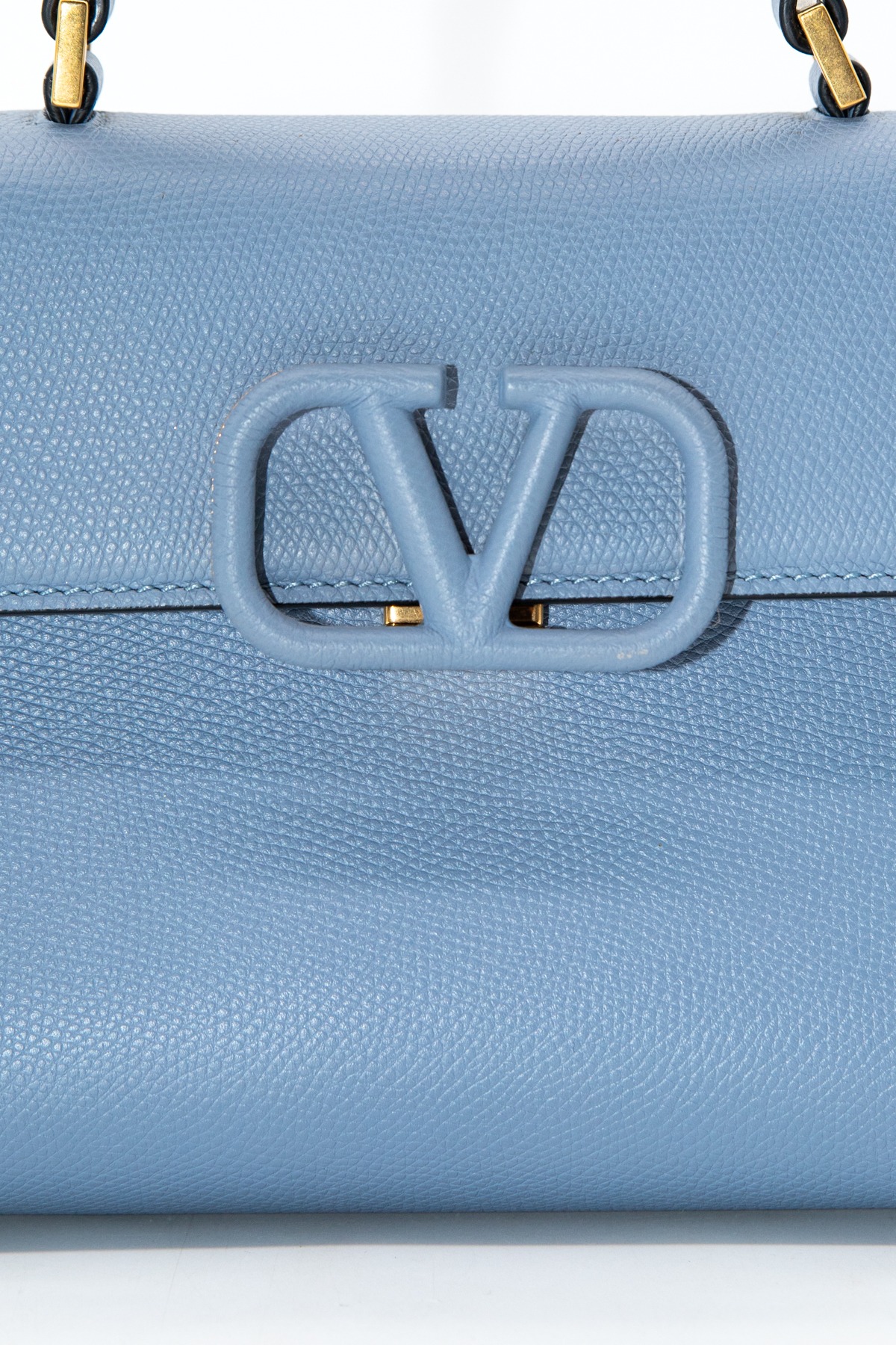 Valentino "VSling" Handtasche in Hellblau und Gold