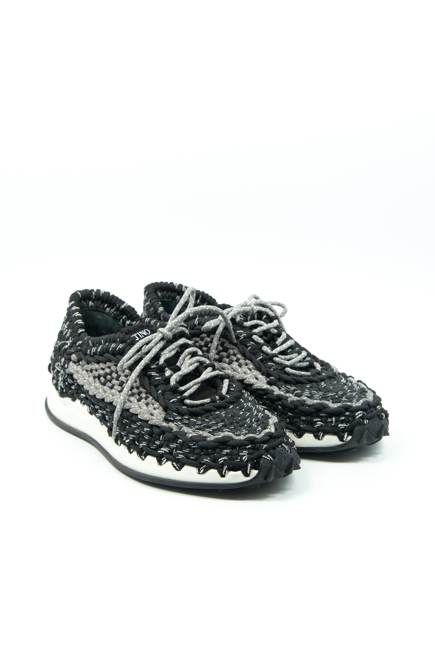 Valentino "Outdoor Crochet" Sneaker in Schwarz und Grau