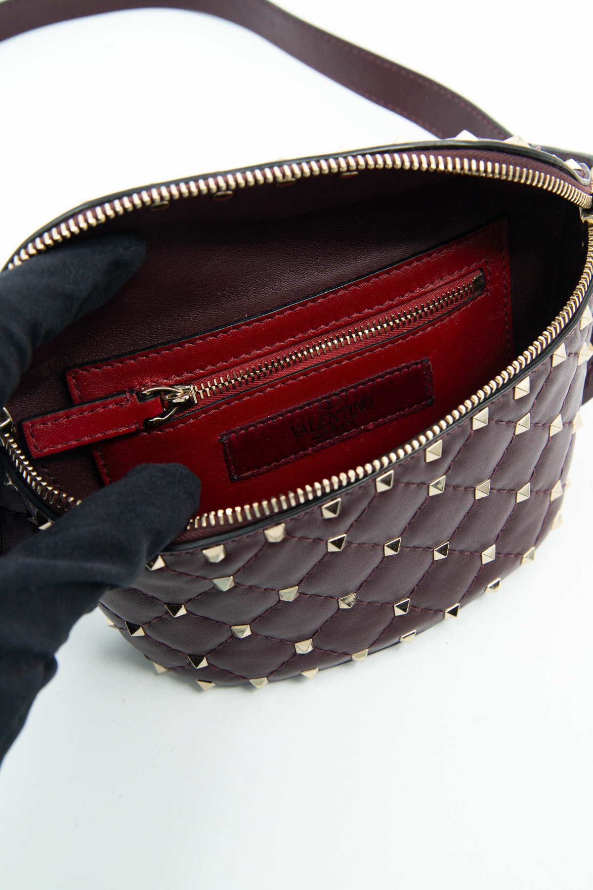 Valentino Garavani "Rockstud" Gürteltasche in Bordeaux