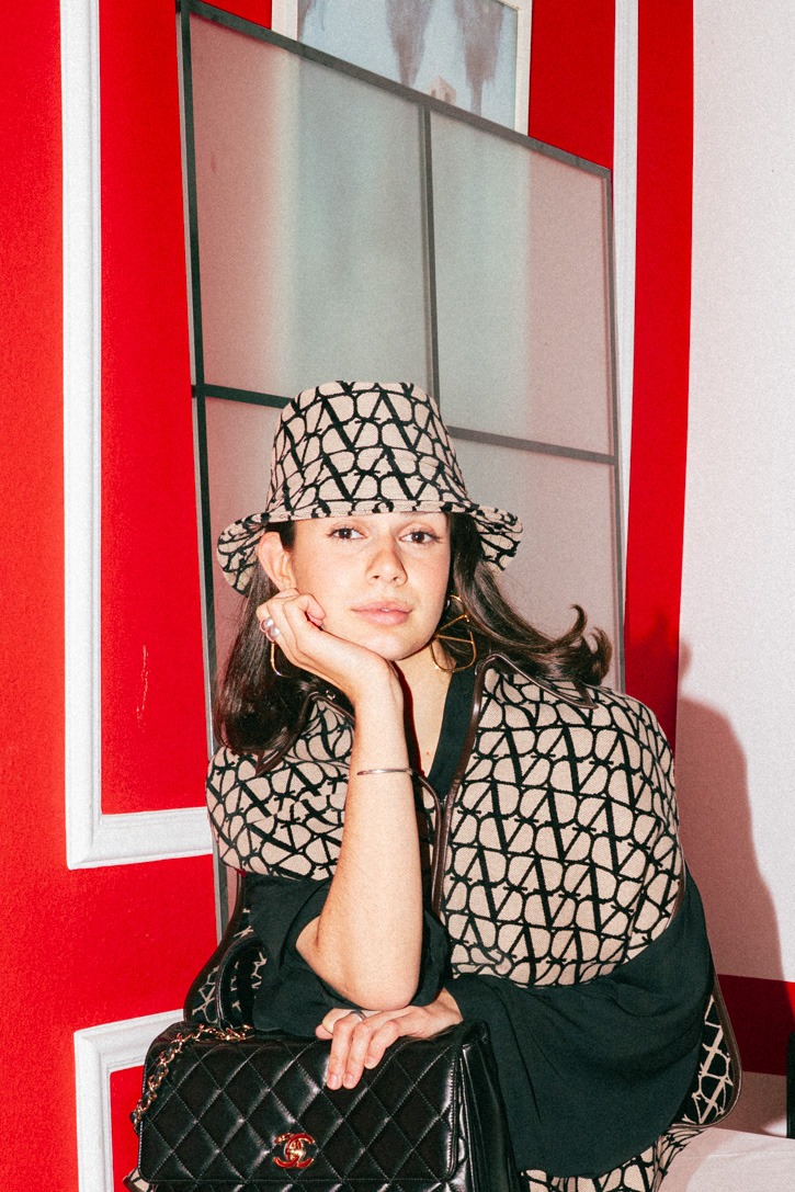 Valentino Monogramm Fischerhut in Beige und Schwarz