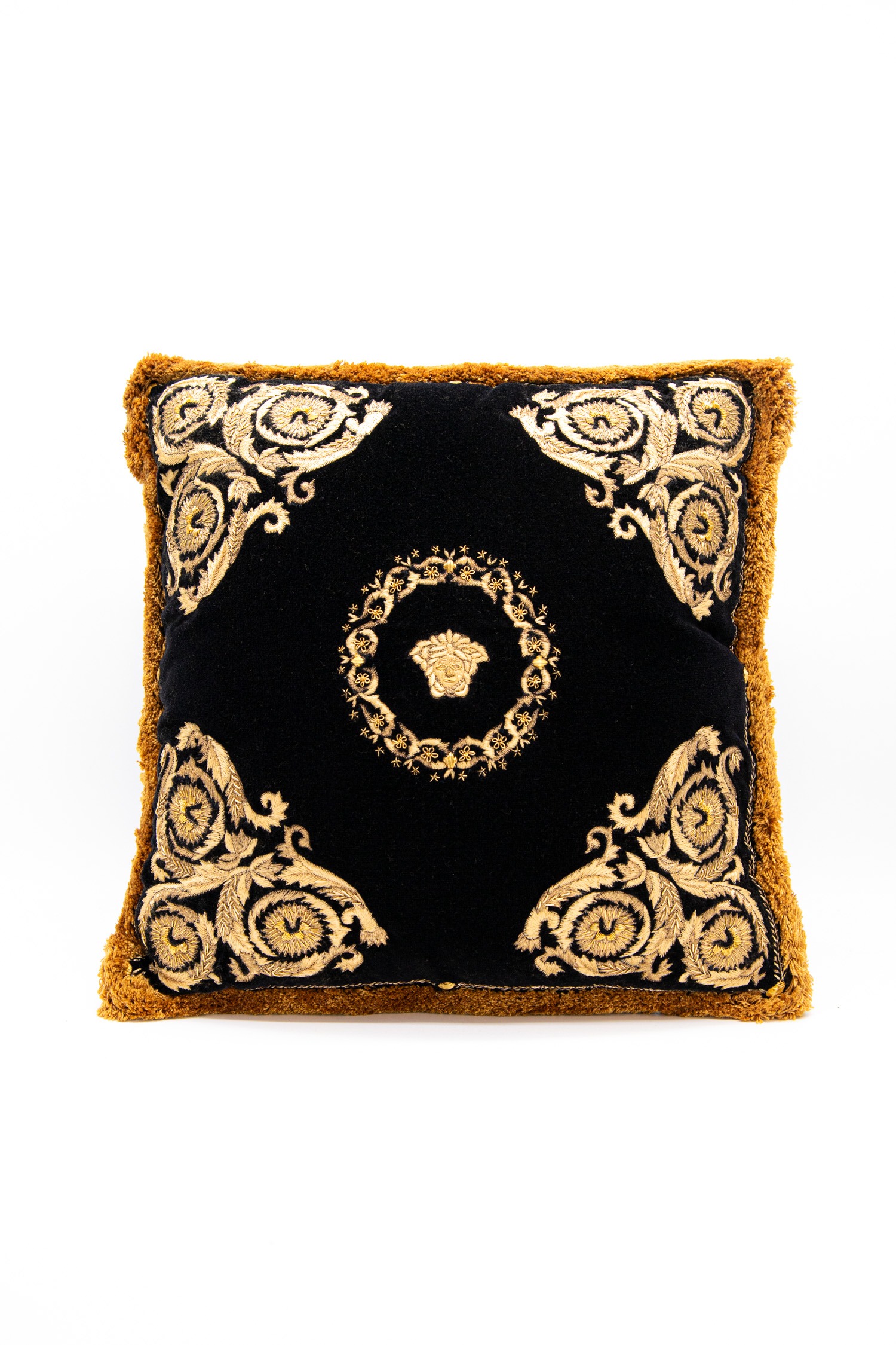 Versace "Cushion" Dekokissen in Schwarz und Gold
