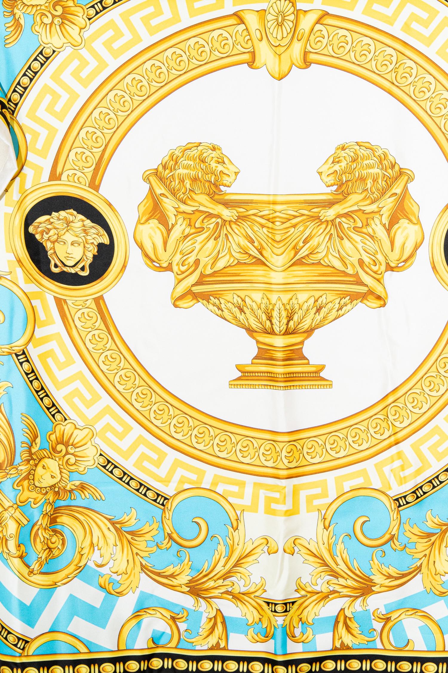 Versace "Barocco" Decke in in Cremeweiß und Gold