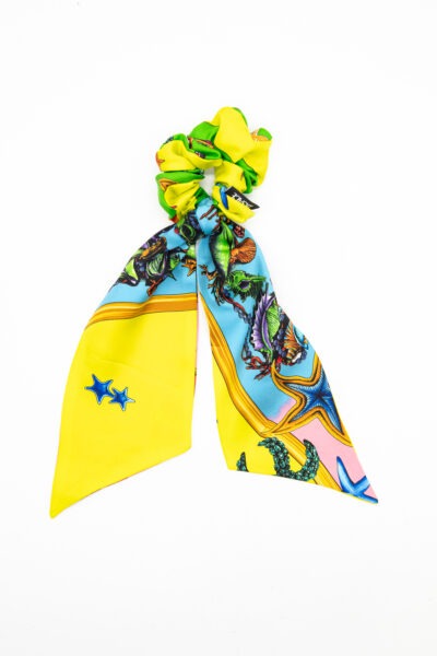 Versace "Trésor de la Mer" Haargummi mit Print in Bunt