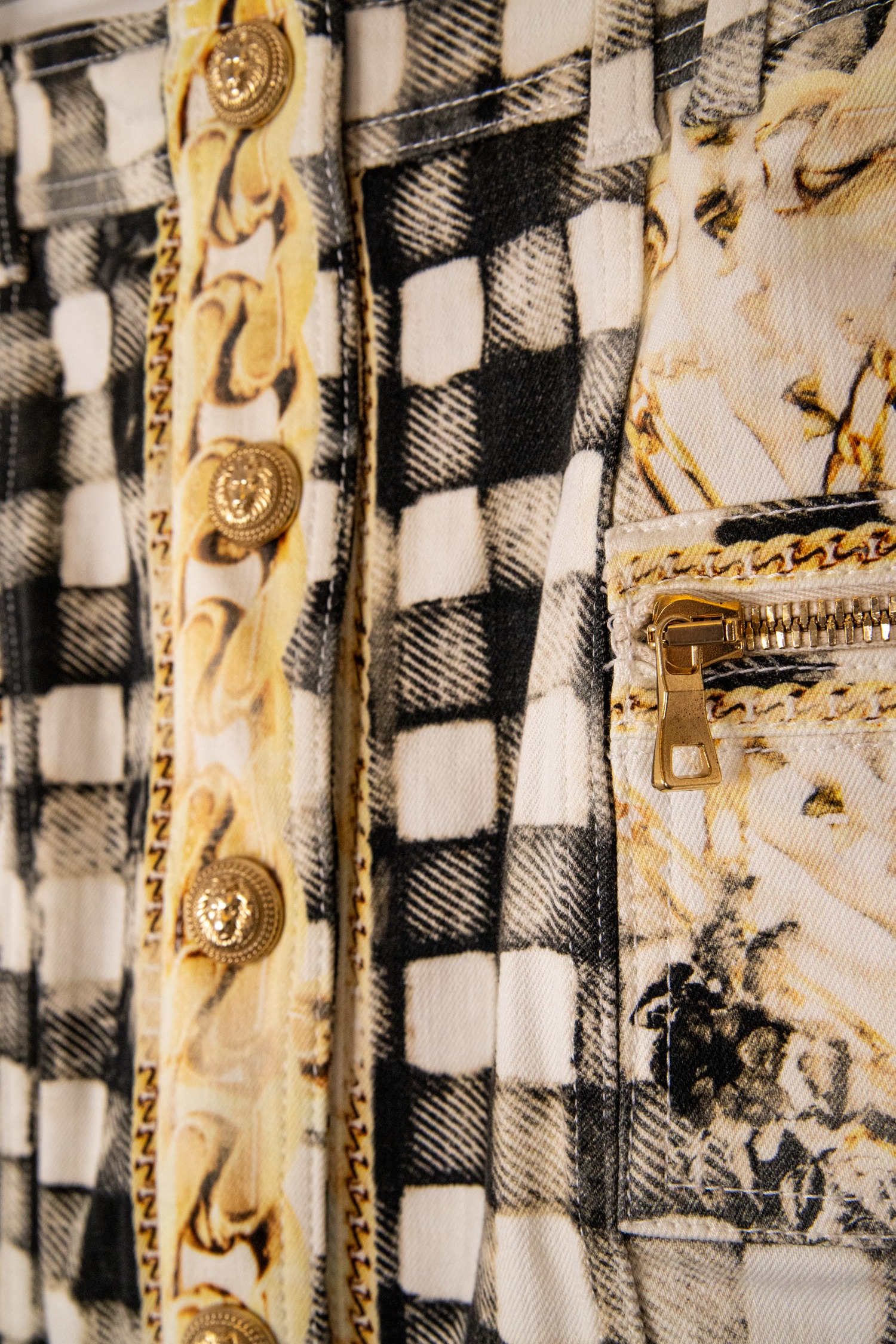 Balmain Vintage Minirock in Ecru, Gold und Schwarz