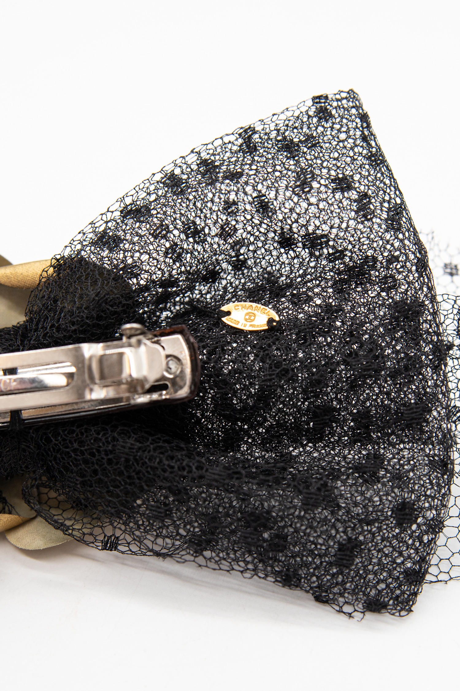 Chanel Vintage Haarspange mit Blume in Schwarz und Gold