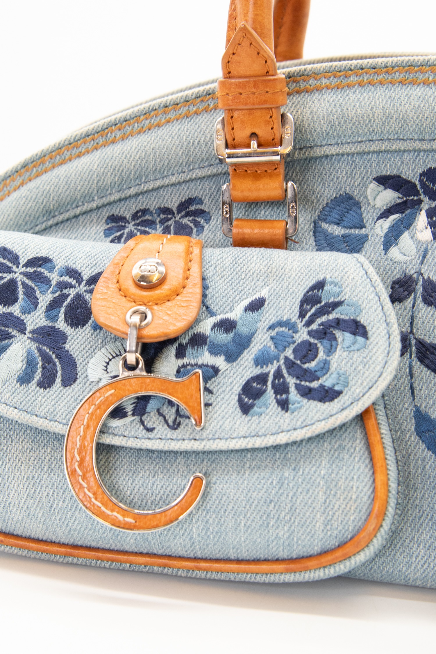 Christian Dior Vintage „Denim Detective“ Handtasche in Hellblau