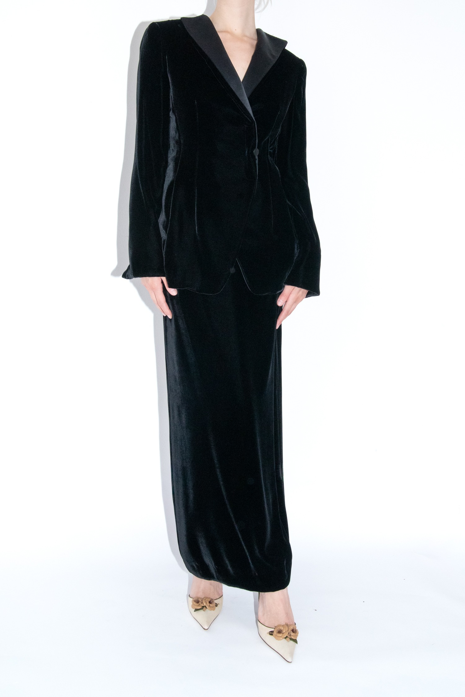 Giorgio Armani Vintage Samt Kostüm