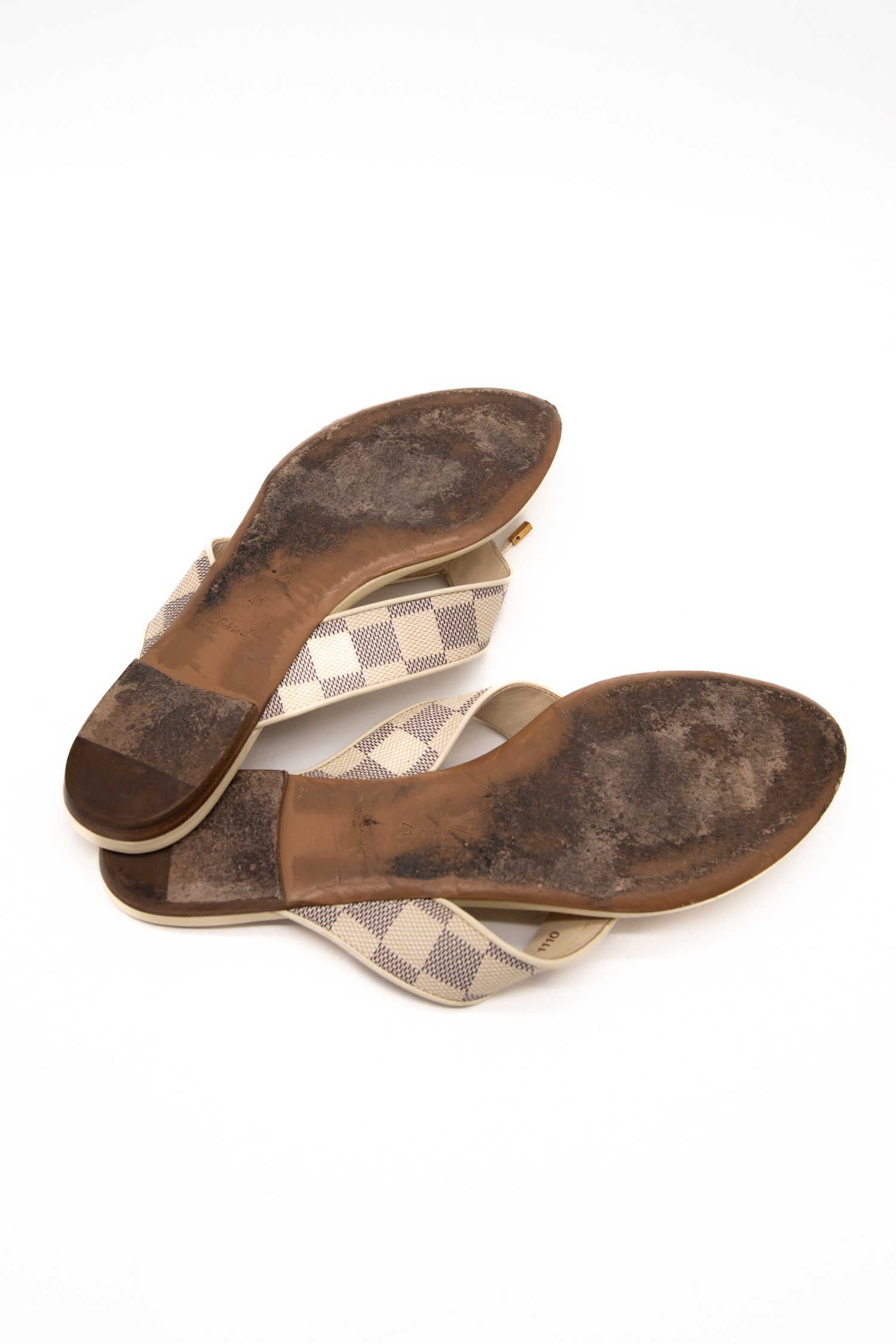 Louis Vuitton Vintage Sandale in Ecru und Gold