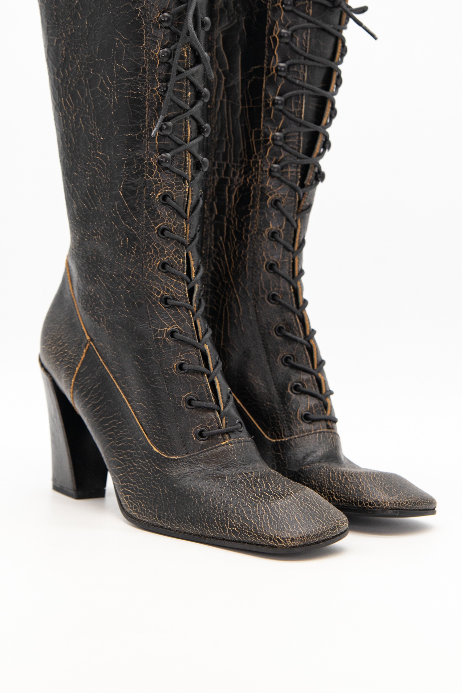Miu Miu Vintage FW 2001 Stiefel in Schwarz und Beige