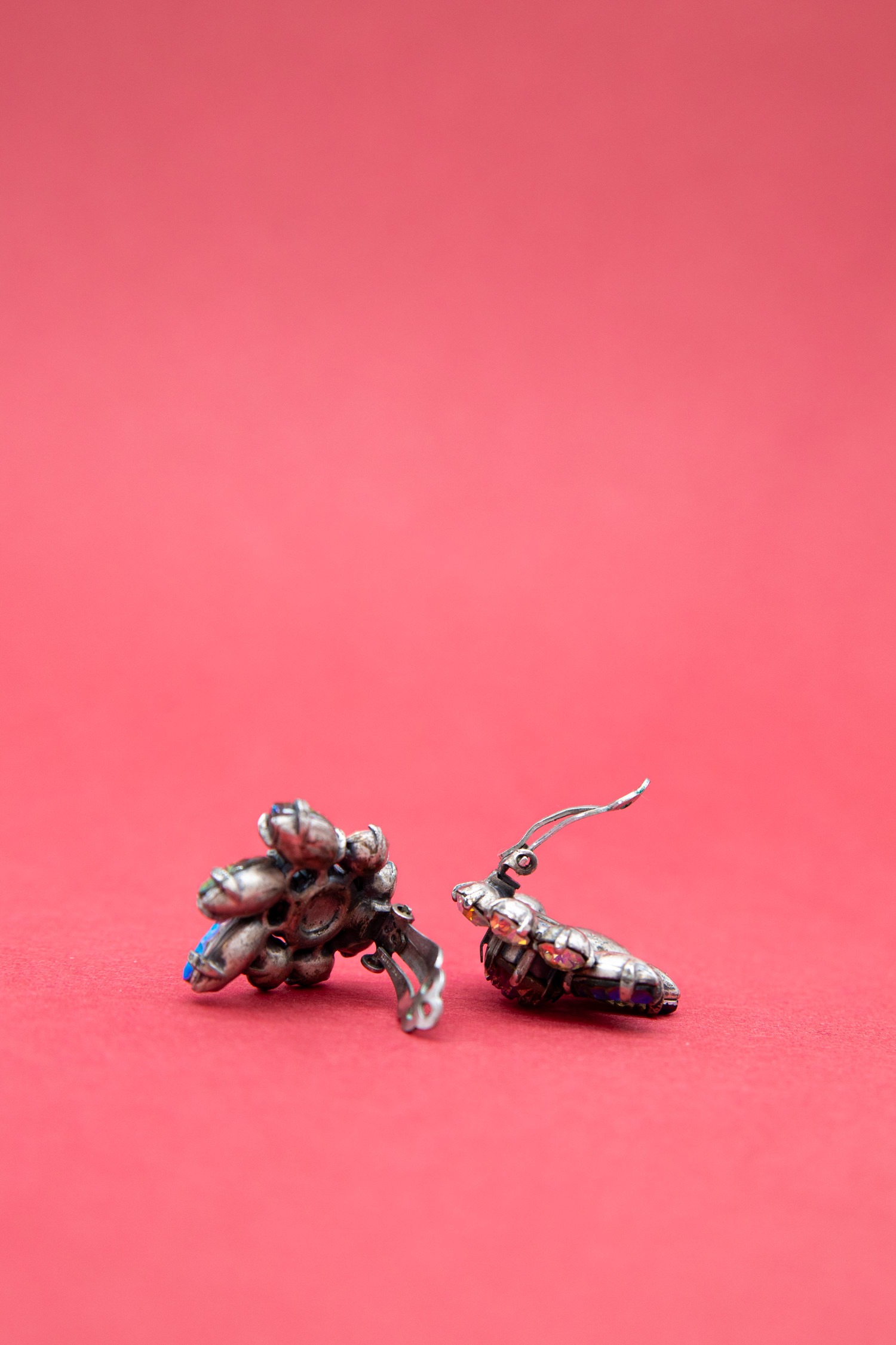 Schiaparelli Ohrclips mit Strass