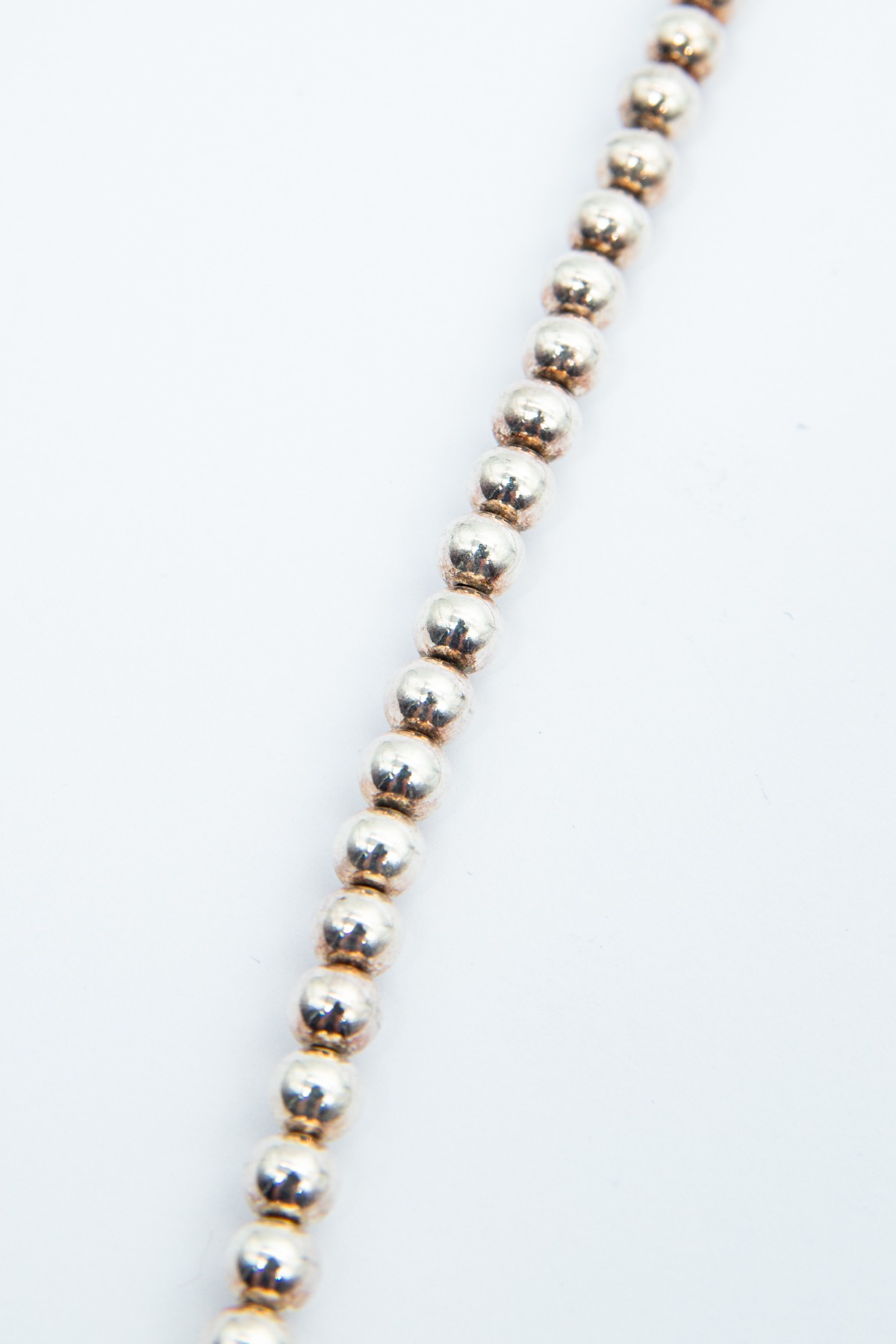 15Degrees London Halskette mit Perlen in Gold und Schwarz
