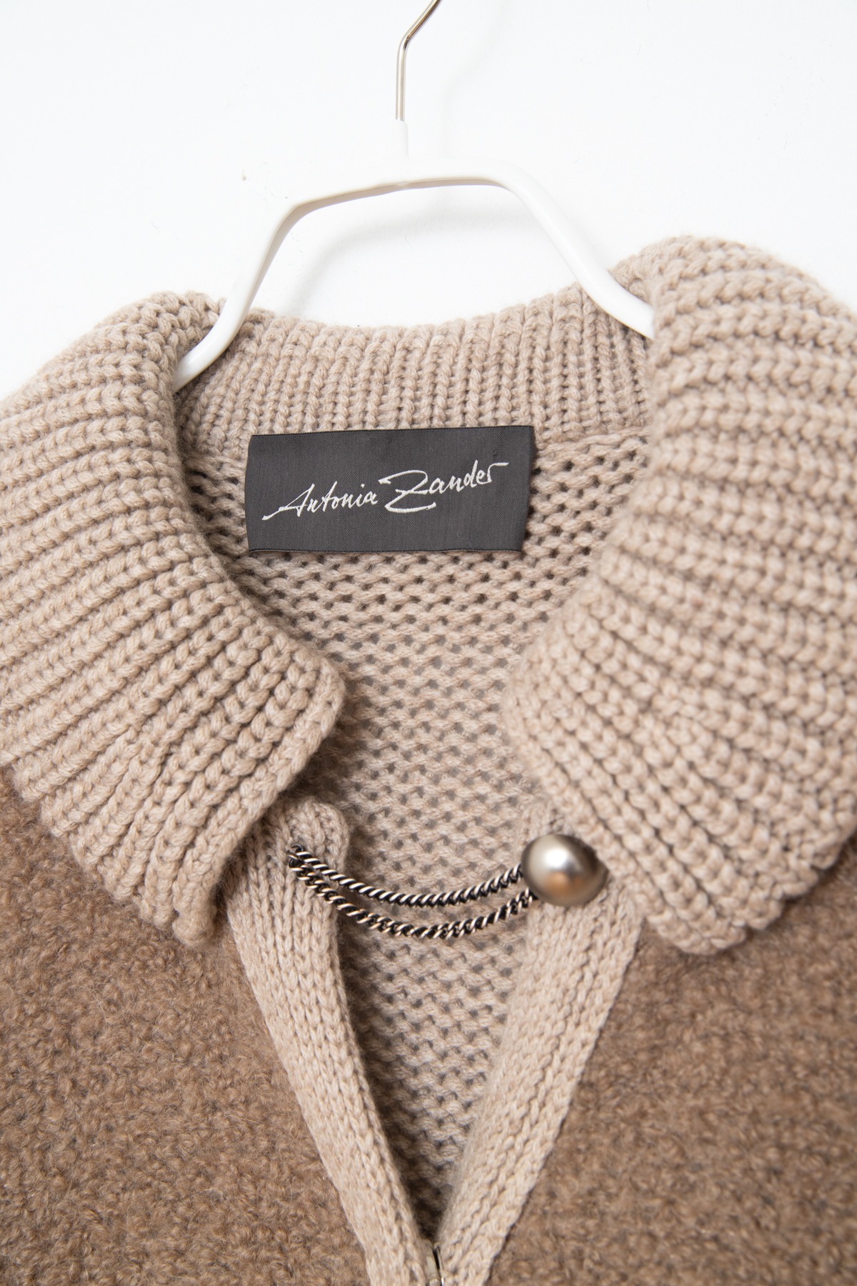 Antonia Zander Strickjacke in Beige und Hellbeige