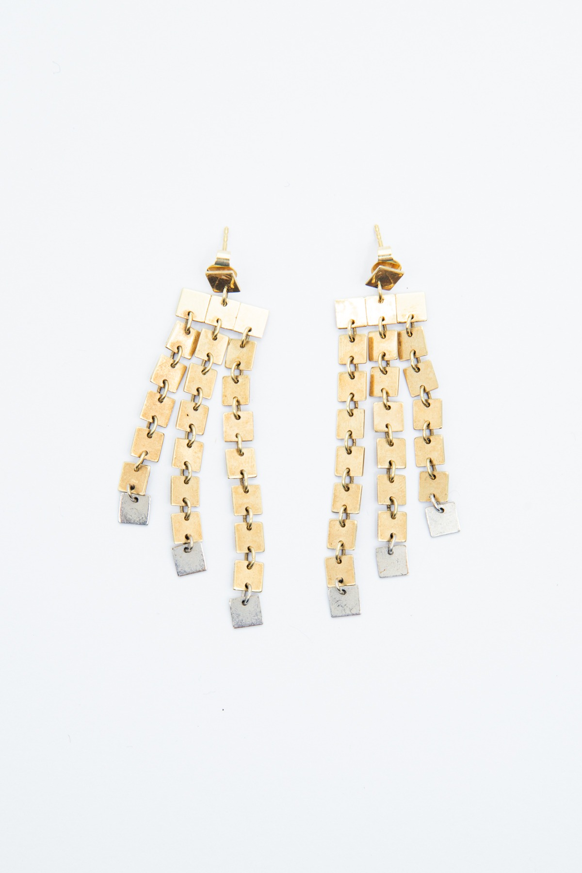 Lilian von Trapp Ohrhänger mit kleinen Plättchen in Gold und Silber