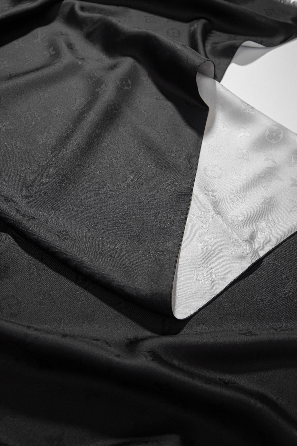 Louis Vuitton Tuch in Schwarz und Weiß