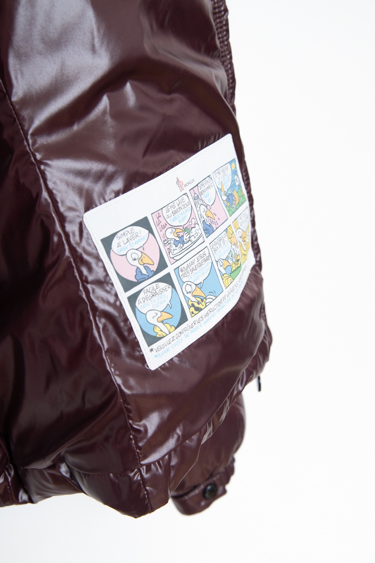 Moncler Daunenjacke in Aubergine und Schwarz