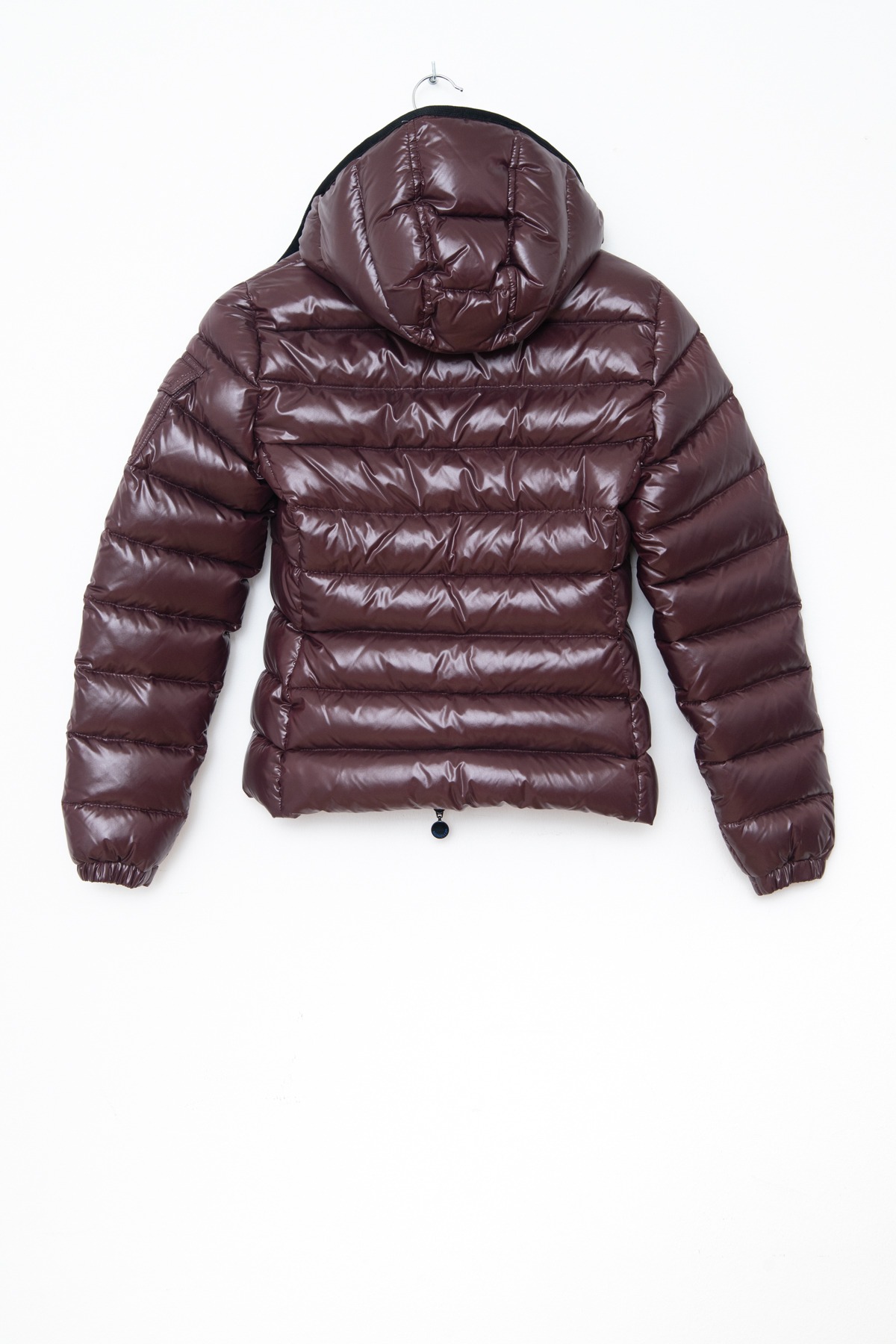 Moncler Daunenjacke in Aubergine und Schwarz
