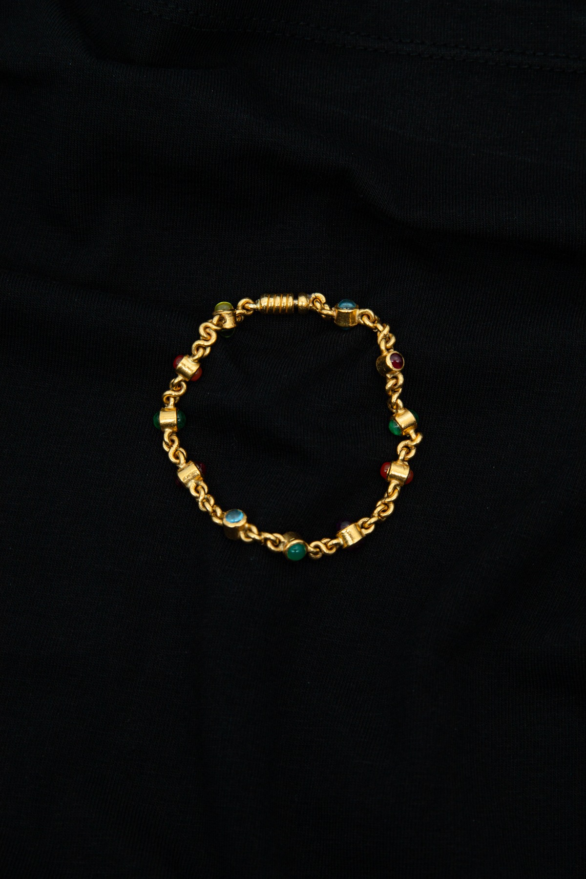 Armband mit Smaragd und Aquamarin in Gold und Bunt