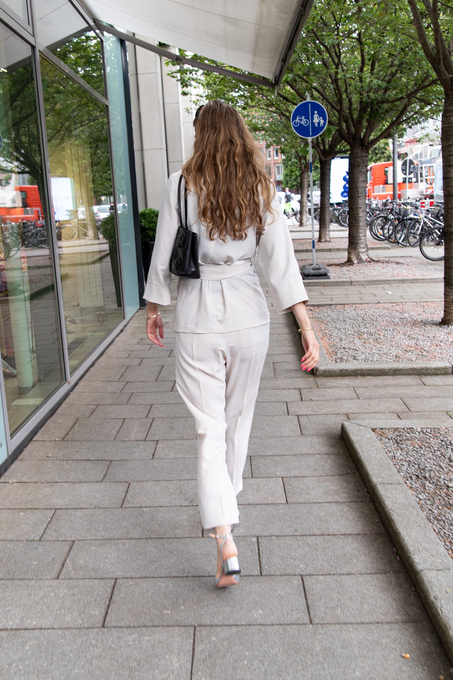 Zenggi Anzug in Hellbeige